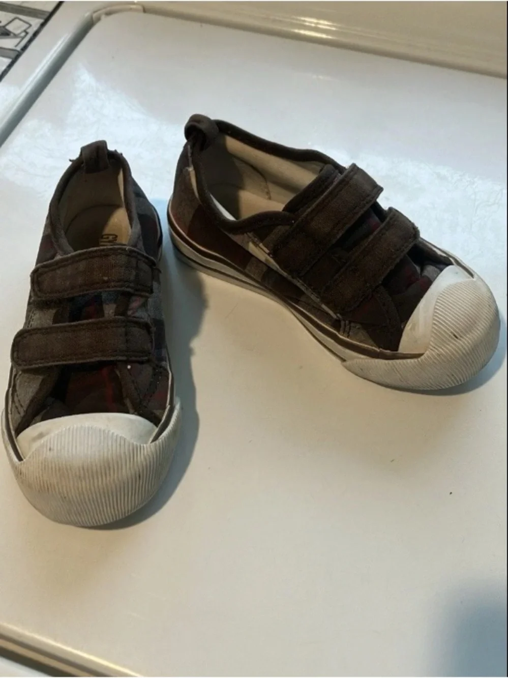 Gymboree plaid Brown and White Sneakers Hoo Loop closure toddler 8